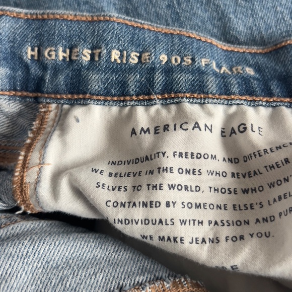 American Eagle Highest Rise 90's Flare US 10 Short L26" blue distressed - Picture 5 of 8